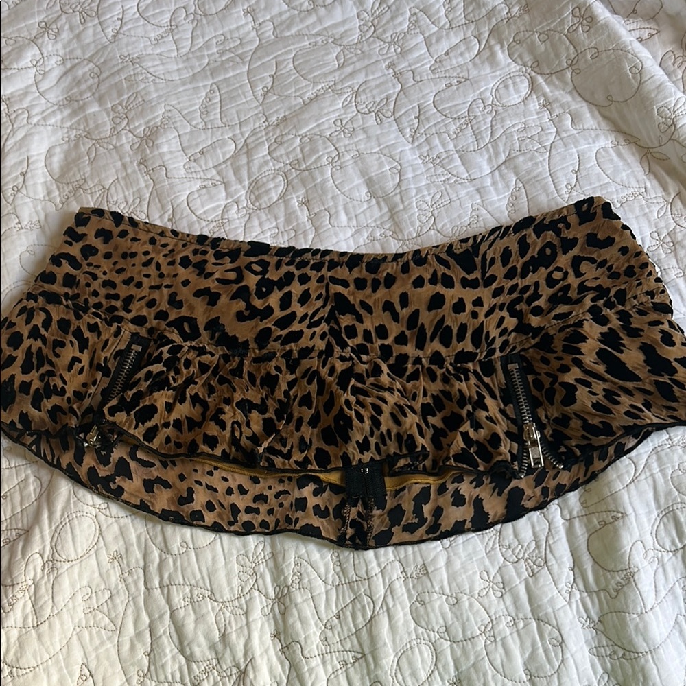 Leopard Print Mini Skirt with Zipper Accents